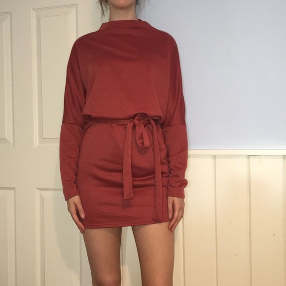 Pretty Little Thing sweater dress - Picture 4 of 5